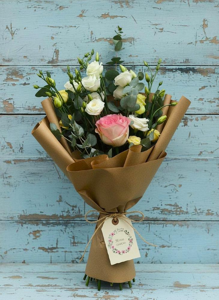 Букет цветов из: Розы и Лизиантусы в Ногинск-9