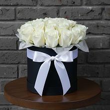 Цветочная композиция из Розы в шляпной коробке в Ногинск-9